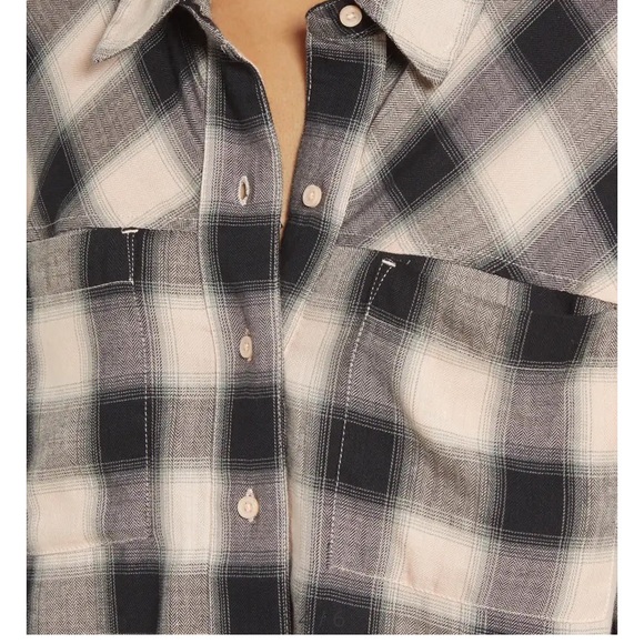 NWT High/Low Plaid Button-Up Shirt - Picture 5 of 9